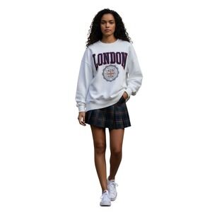 Freedom London Graphic Sweatshirt Oversized Medium White Varsity Crewneck Pullon